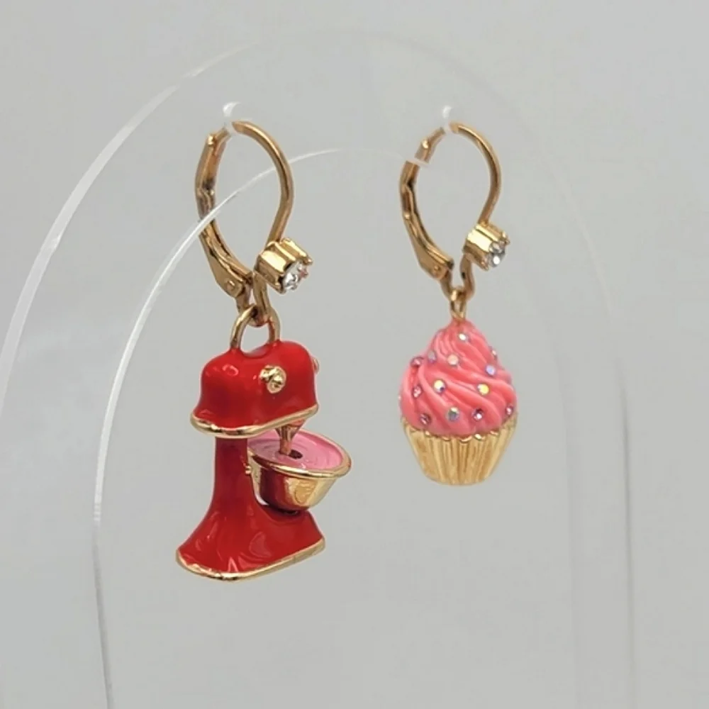 BETSEY JOHNSON Mismatched 'Babycakes' Mixer & Cupcake Earrings - Picture 3 of 8